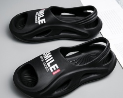 情侶款洞洞涼鞋